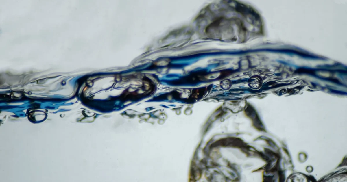 ثورة في تنقية المياه: ابتكار تقنية جديدة تقضي على المواد الكيميائية الأبدية