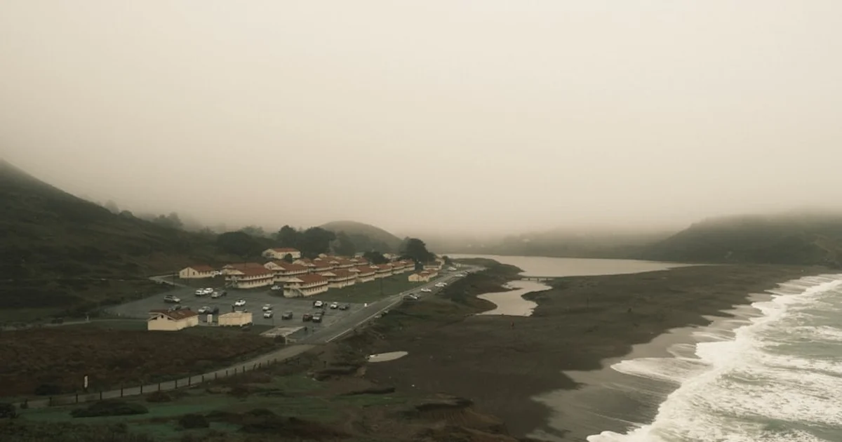 دروس من أعماق المحيط: كيف تعلمنا كوارث الطبيعة معنى الصمود والتعافي